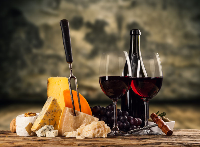 Le fromage cherche son compagnon de bal.