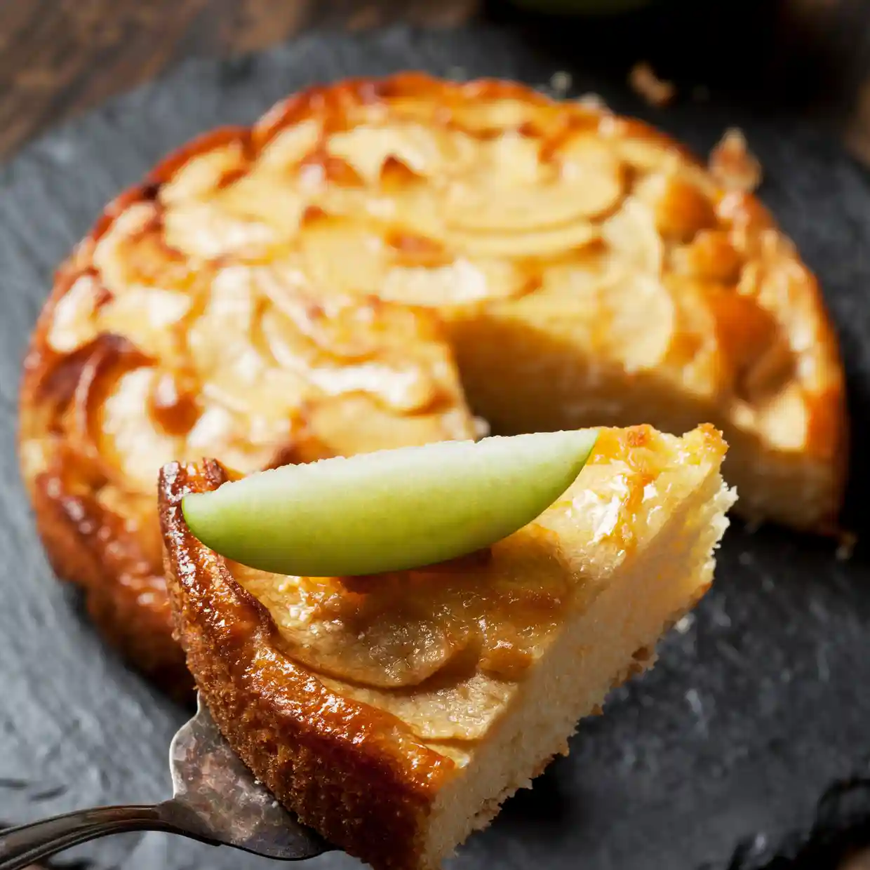 Keine Butter erforderlich ... Apfel- und Olivenölkuchen.