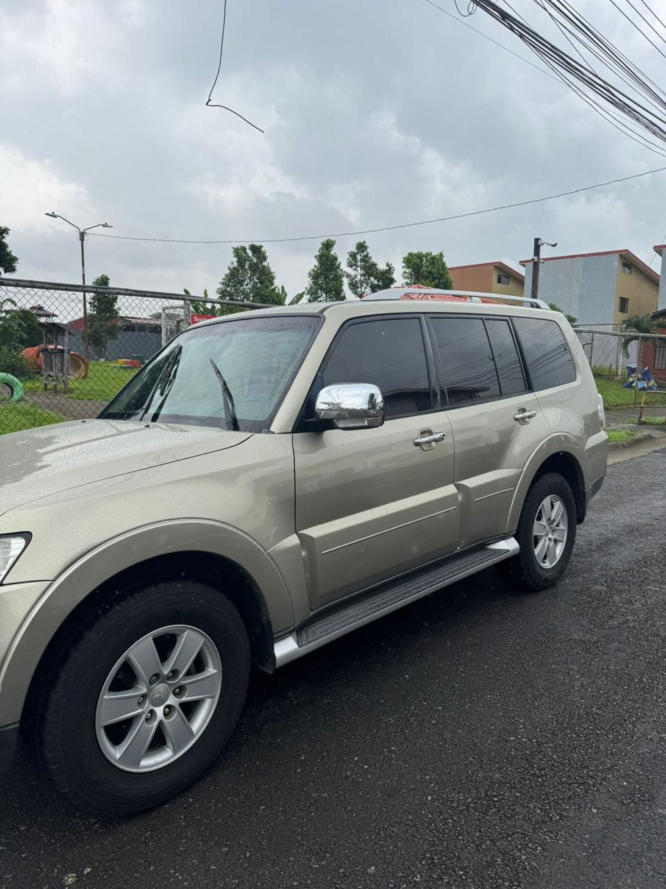 Miniatura: Mitsubishi Montero GLS 2008