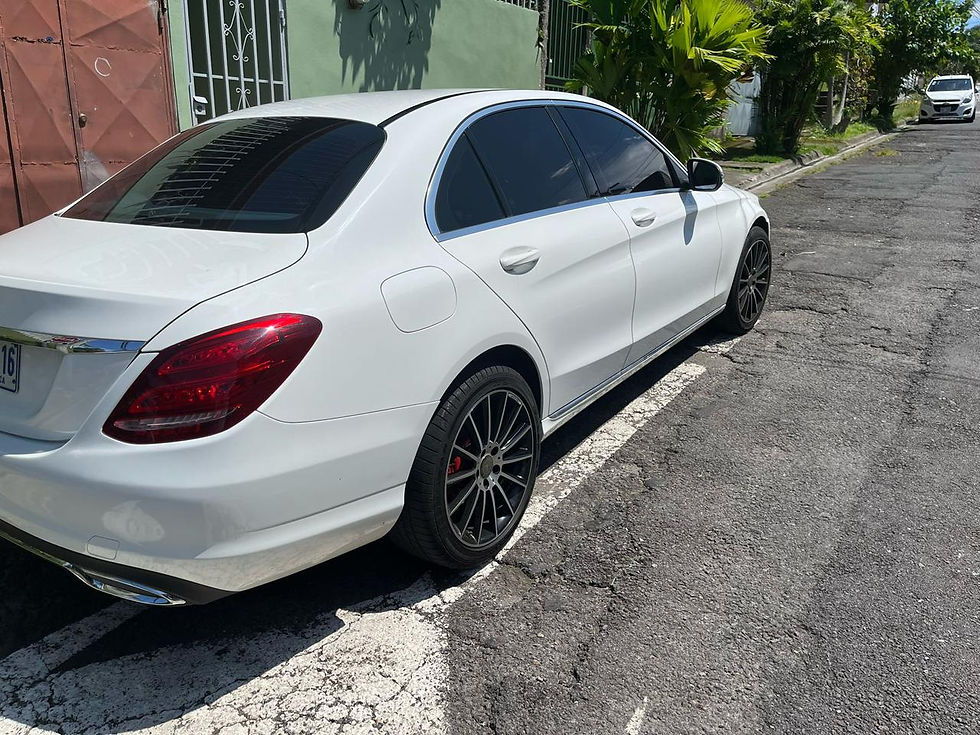 Miniatura: Mercedes Benz C250 2016