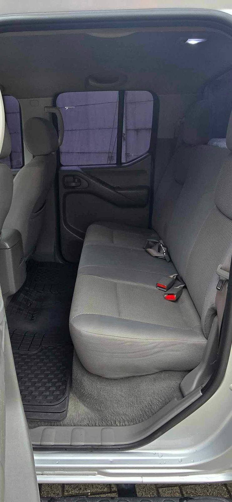 Miniatura: Nissan Navara 2011