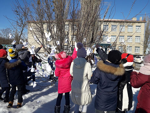 Ангели пам'яті ЗОШ 9.jpg