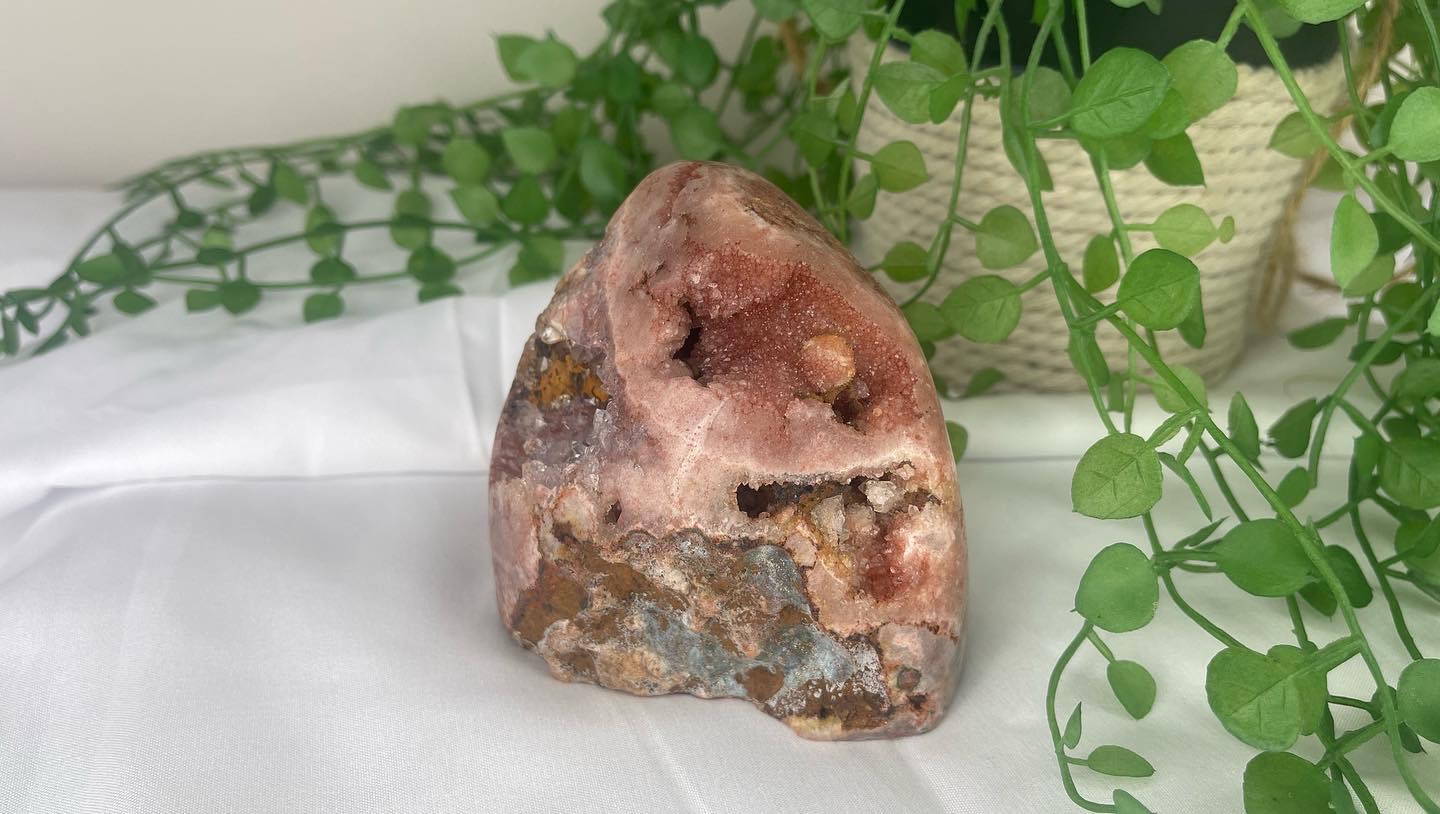 Pink Amethyst AAA+ grade