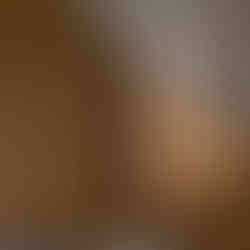 Aménager placard vestiaire dessous sous escalier en bois