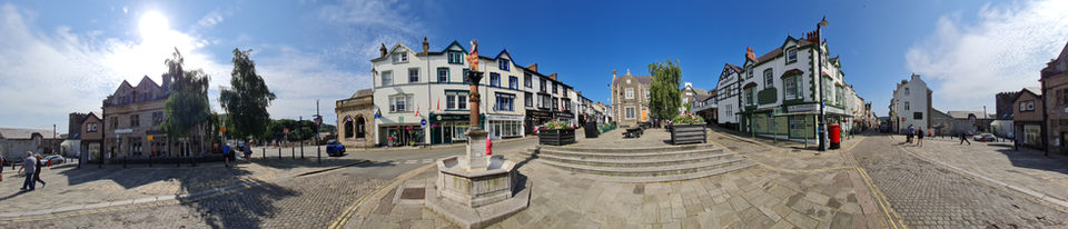 Lancaster Square Conwy, Conwy Tours, Conway Tours, Conway Guided Tours, Conwy Guided Tours, Conwy walking Tours, Conway walking tours, Conwy history