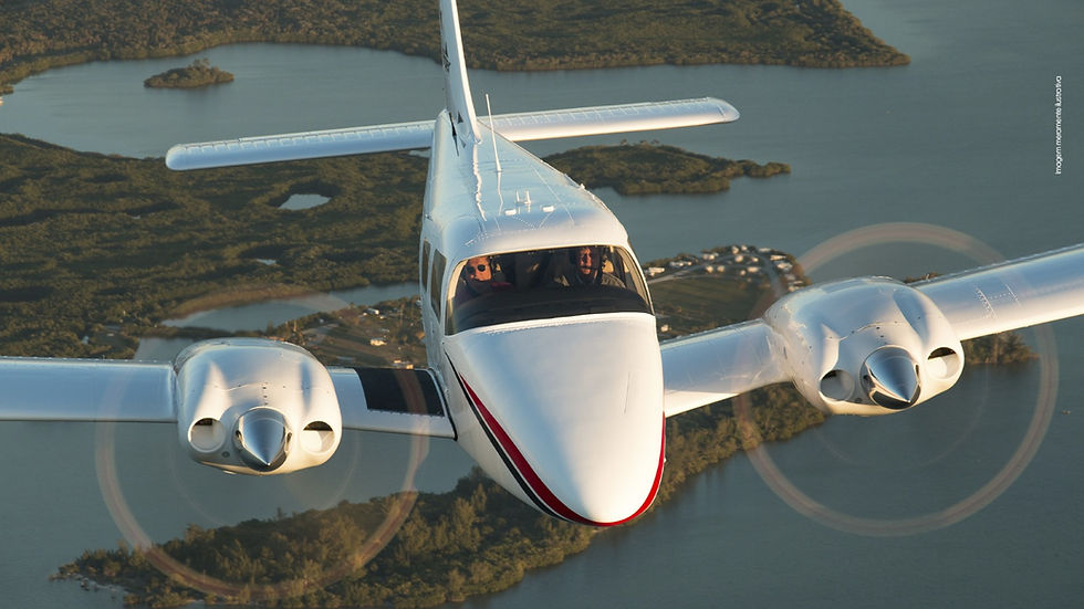 Miniatura: Piper Seneca V 1999