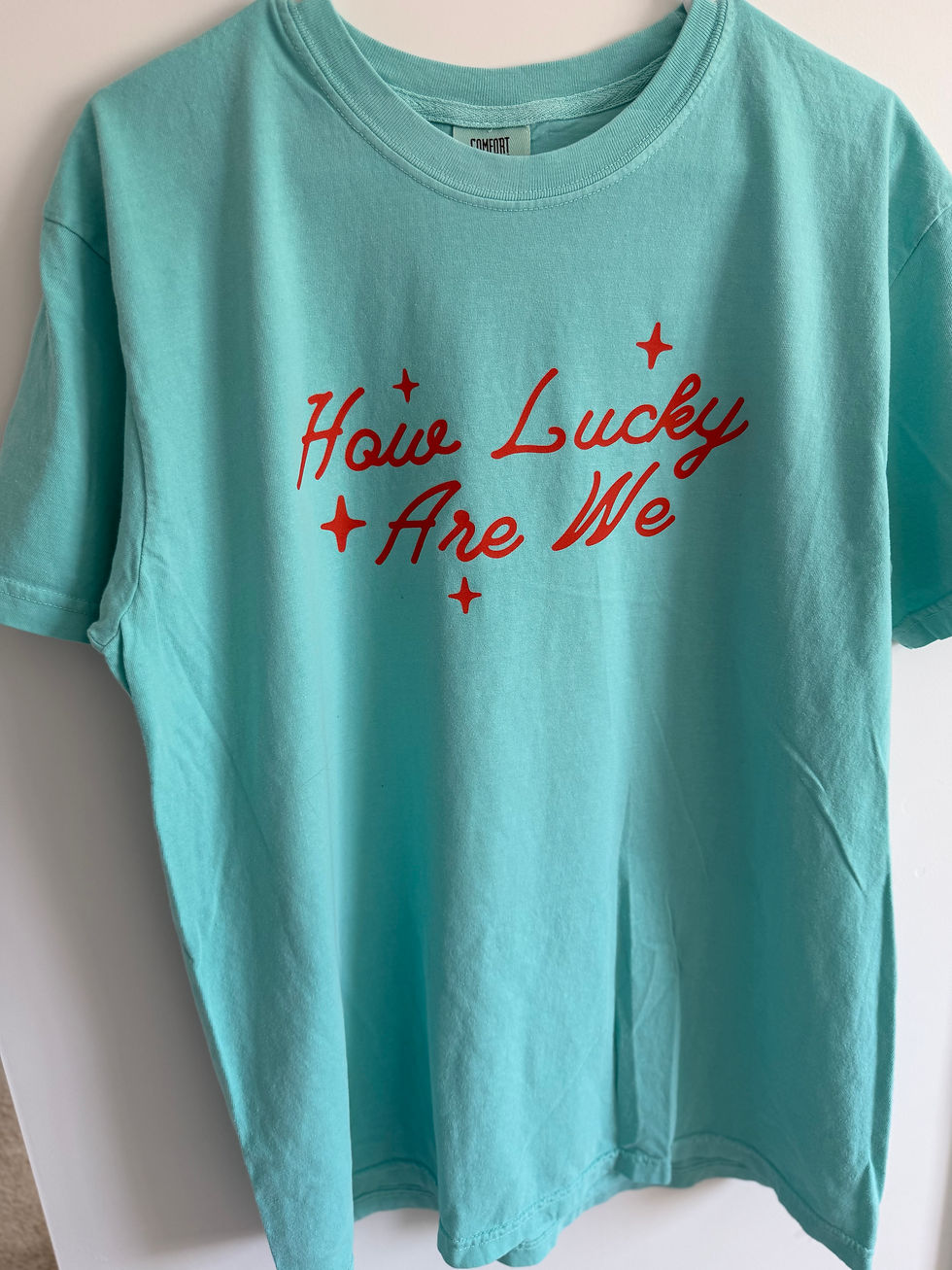 Thumbnail: HOW LUCKY | tee