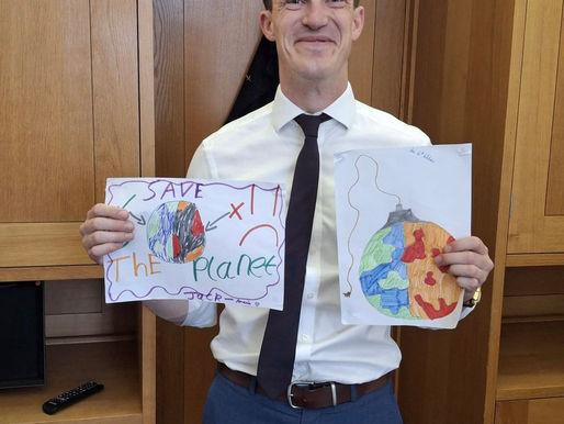Hitchin MP thanks local scouts and cubs for ‘fantastic’ climate action posters