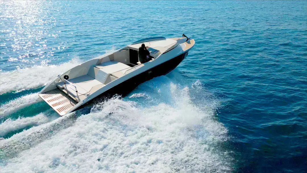 LORENZO SQUADRITO BOAT DESIGN