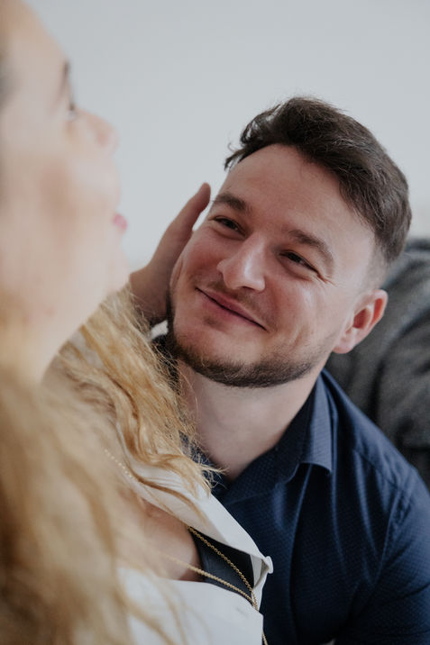 femme enceinte photographiée et filmée en Charente-Maritime