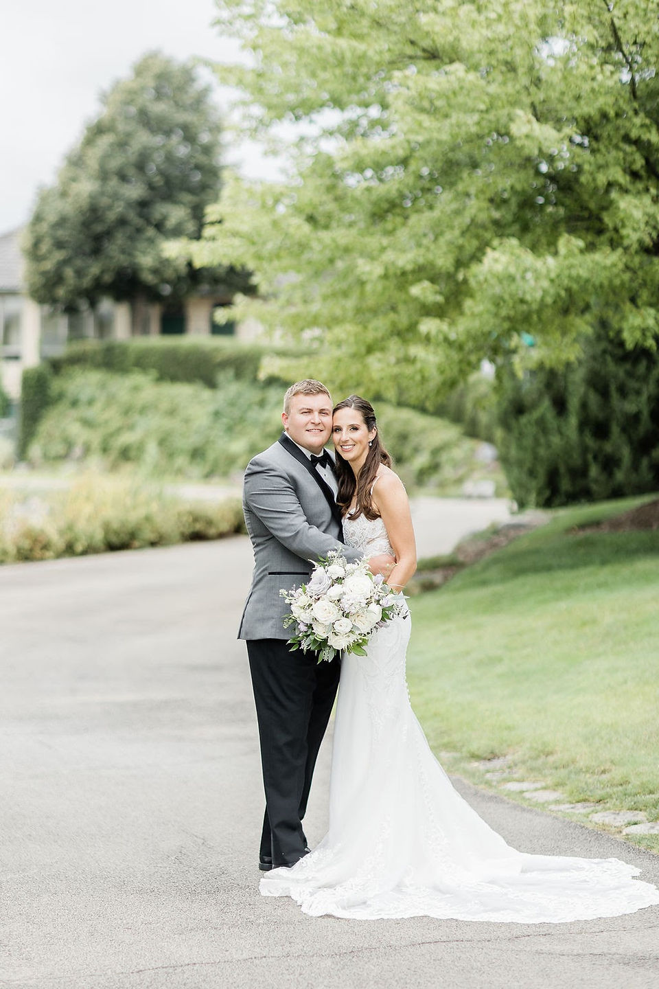 Classic wedding on golf course