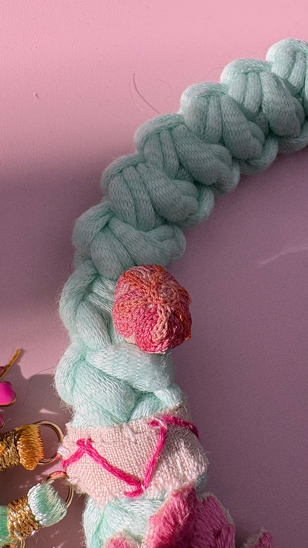 Miniature : Totalement régressive – collier signature bohème kitsch femme enfant