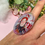 Miniature : Bague acrylique ajustable “Filles du Givre” – Bijou féerique, rétro 