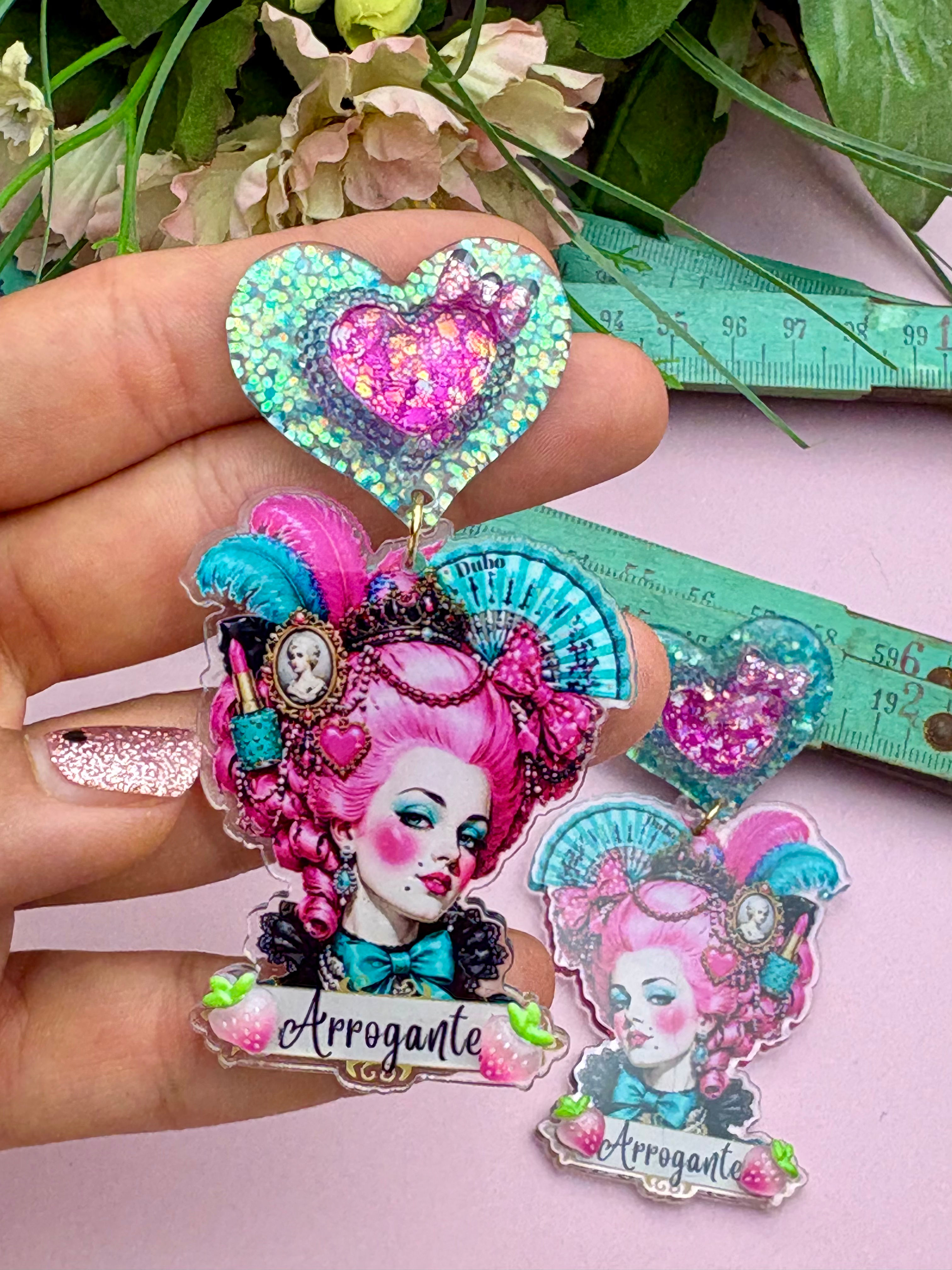 Boucles d’oreille acrylique XL « L’Arrogante » – kitsch baroque maximaliste