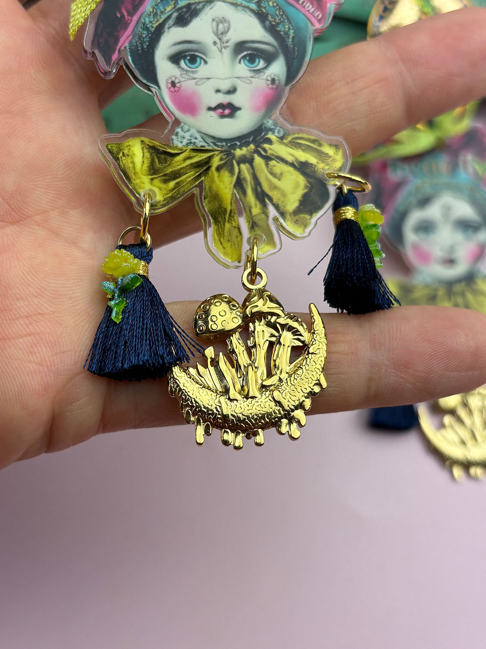 Miniature : Boucles d’oreilles XL VIP« La Beauté du Désordre » – Bijou créateur retro kitsch