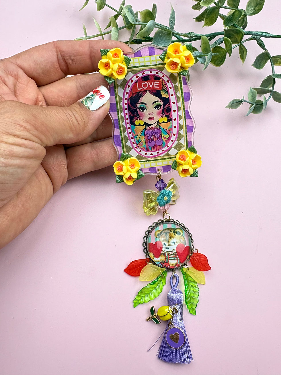 Miniature : ‼️RÉSERVÉE ‼️Broche XL Pop Love – Fairy Kitsch rétro 70s citron & parfum