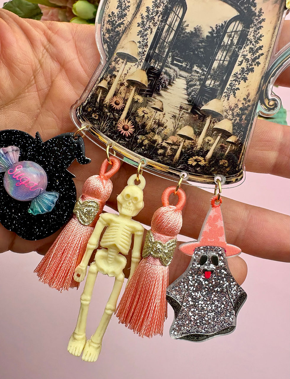 Miniature : Broche XL « J’avais pourtant enterré Henri » – Bijou créateur unique rétro
