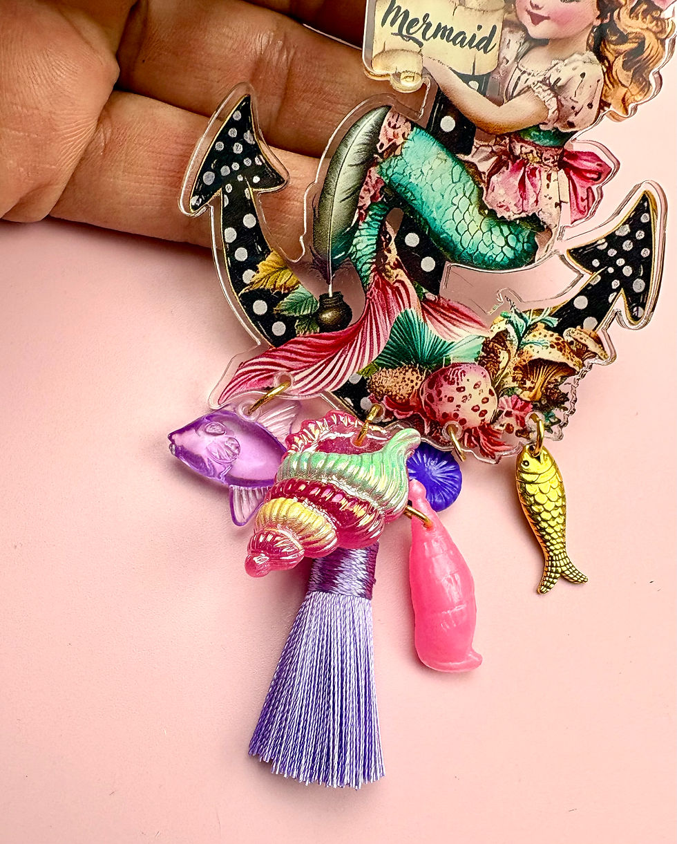 Miniature : Ensorceleuse – Broche XXL Fairy Kitsch sirène envoûtante & magie marine