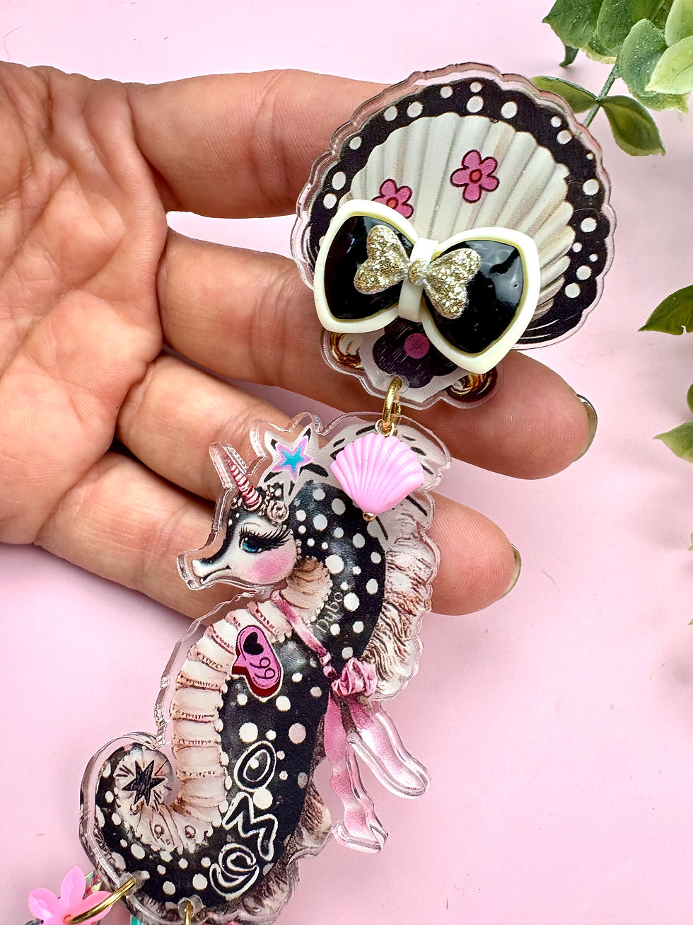 Miniature : Pin’s XL acrylique  Vénus – Fairy Kitsch Bohème – Hippocampe Licorne 