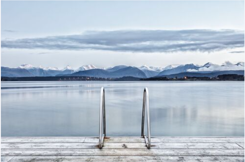 LDKPHOTO - FJORD SWIM OR SKATE