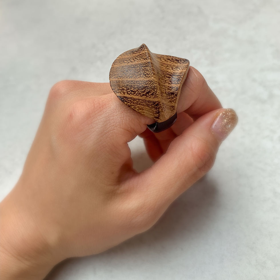 Thumbnail: The dancing wood in walnut