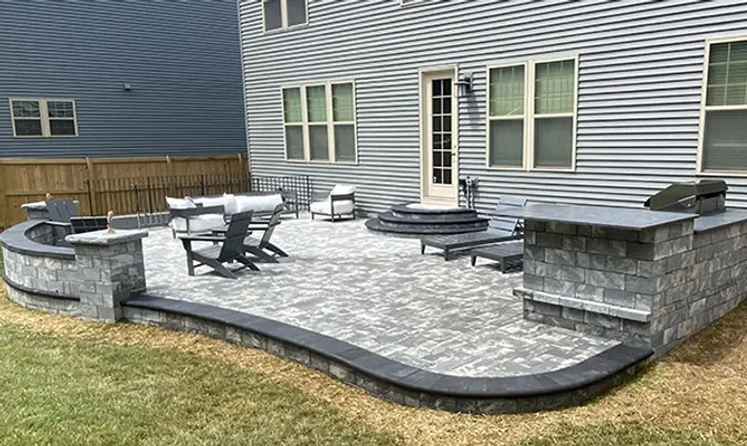 Grey-Paver-Patio-copy-1-e1718810011391.webp