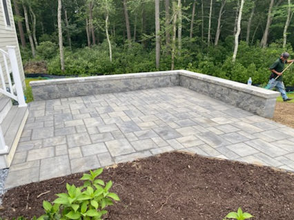 patio with retaining wall