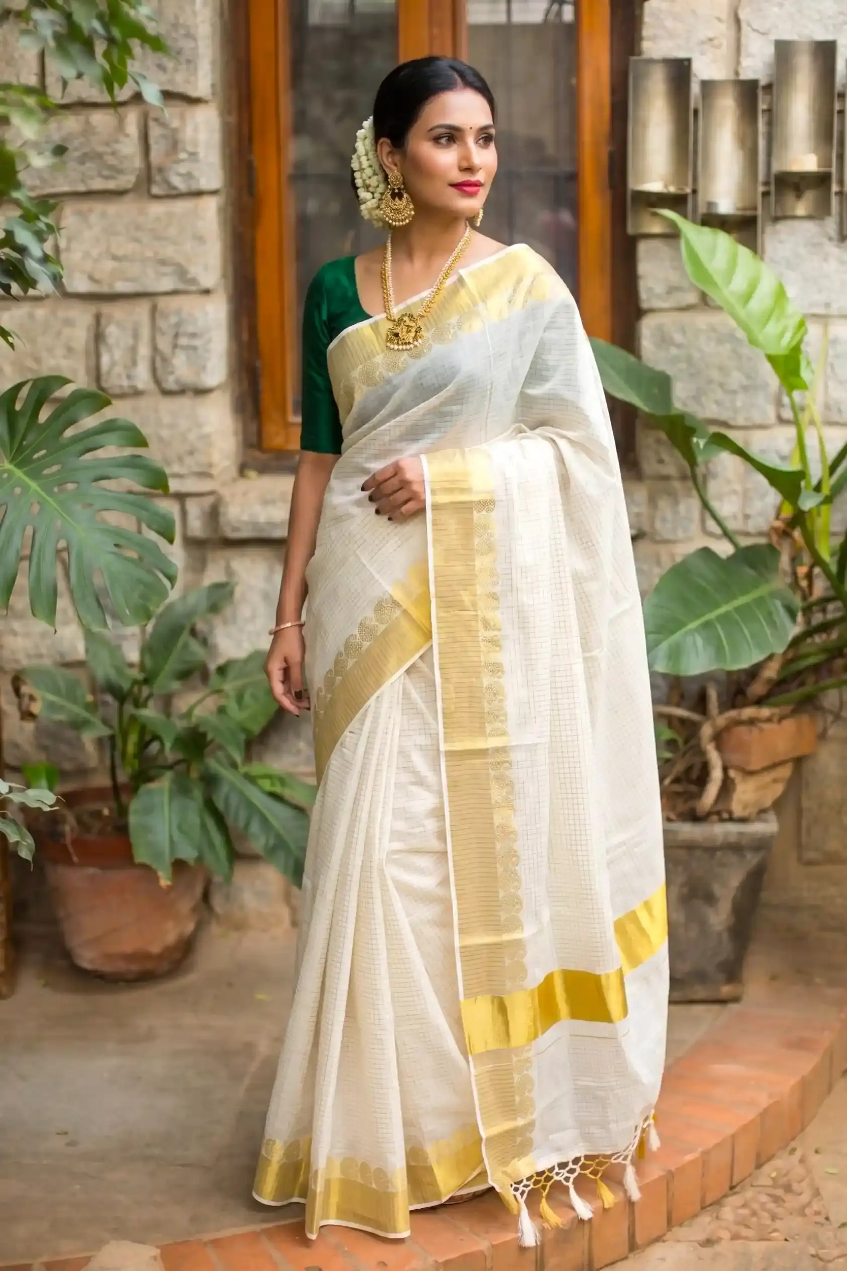 Golden Mango Jacquard Check Cotton Kerala Kasavu Saree with Tussel image main view
