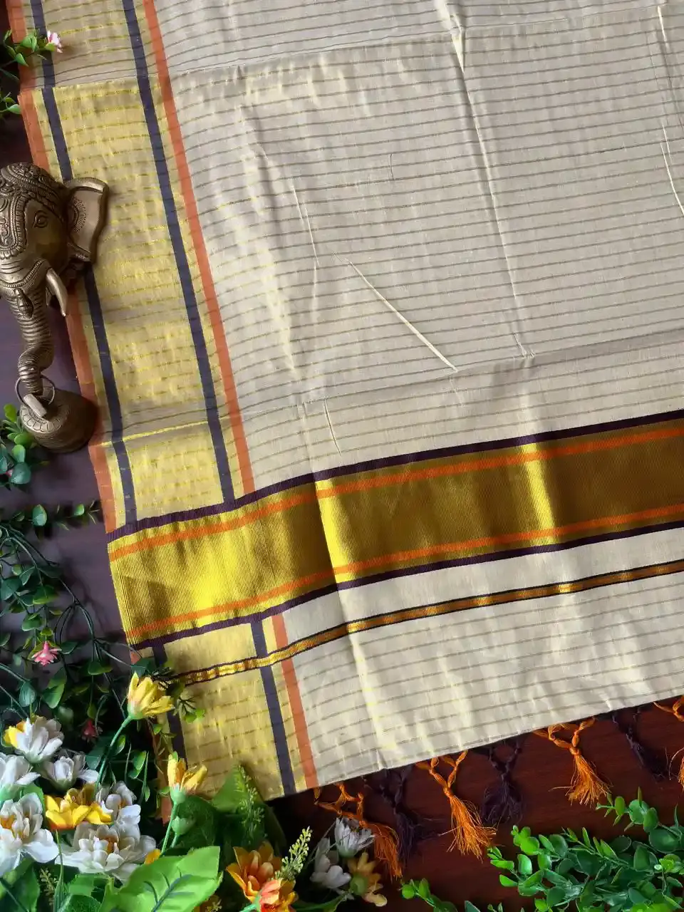 Thumbnail: Coffee Brown Orange Stripe Tussel Tissue Kerala Kasavu Saree image design view