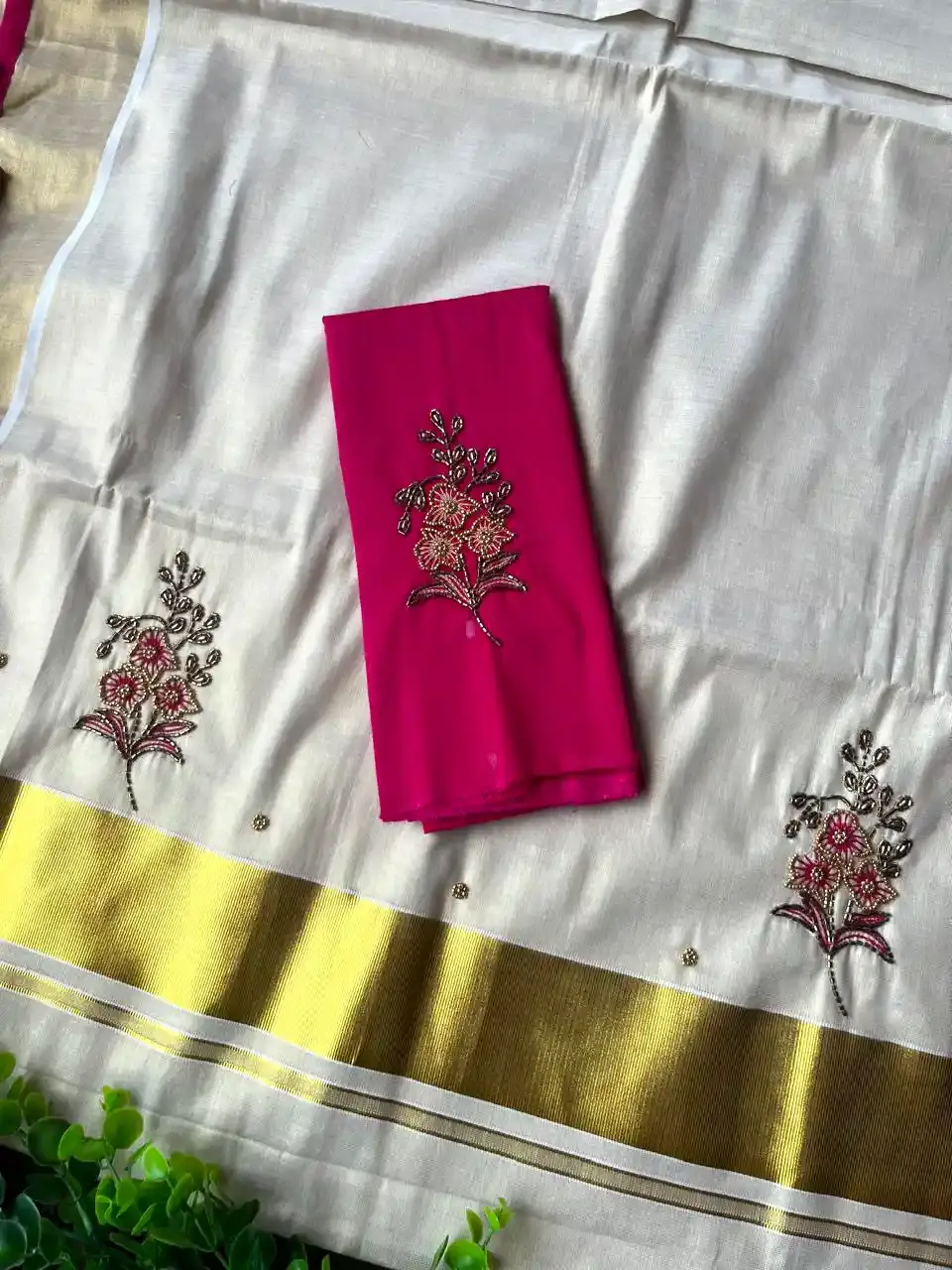 Thumbnail: Pink Floral Embroidery Tissue Kerala Kasavu Saree image full view