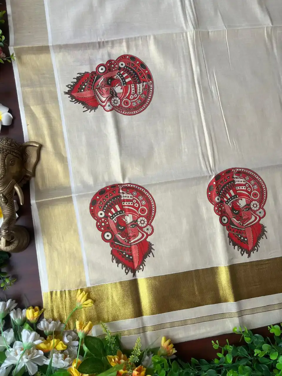 Thumbnail: Red Kathakali Motif Tissue Kerala Kasavu Saree image design view