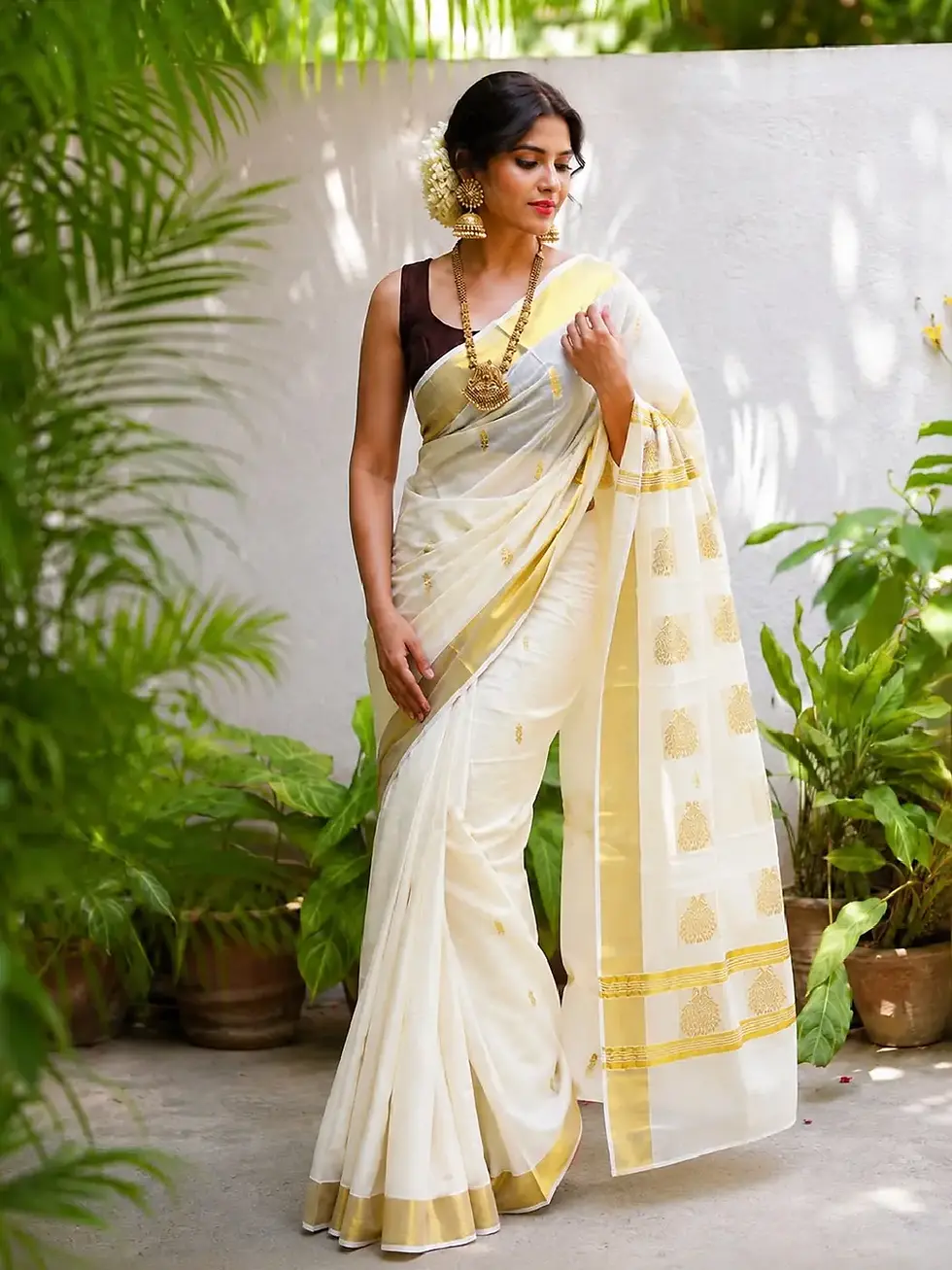 Golden Mayura Jacquard Cotton Kerala Kasavu Saree image main view