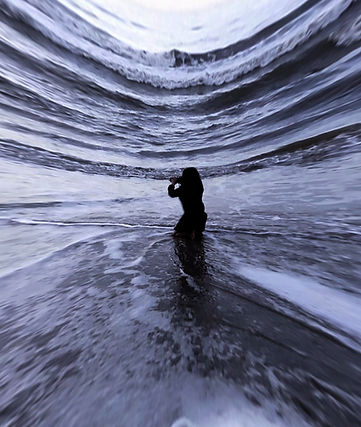 Nicole Waves Captured in time abstract_e