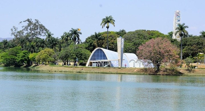 Igreja São Francisco de Assis de Oscar Niemeyer na Pampulha, Belo Horizonte, Minas Gerais