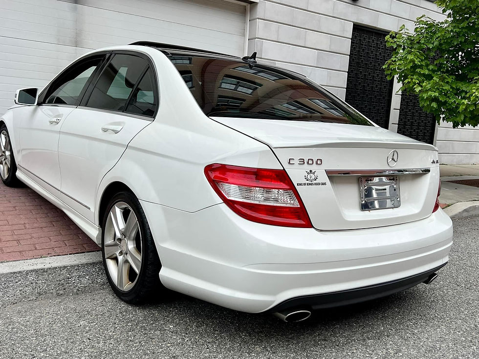 Thumbnail: 2010 Mercedes-Benz C400 4Matic