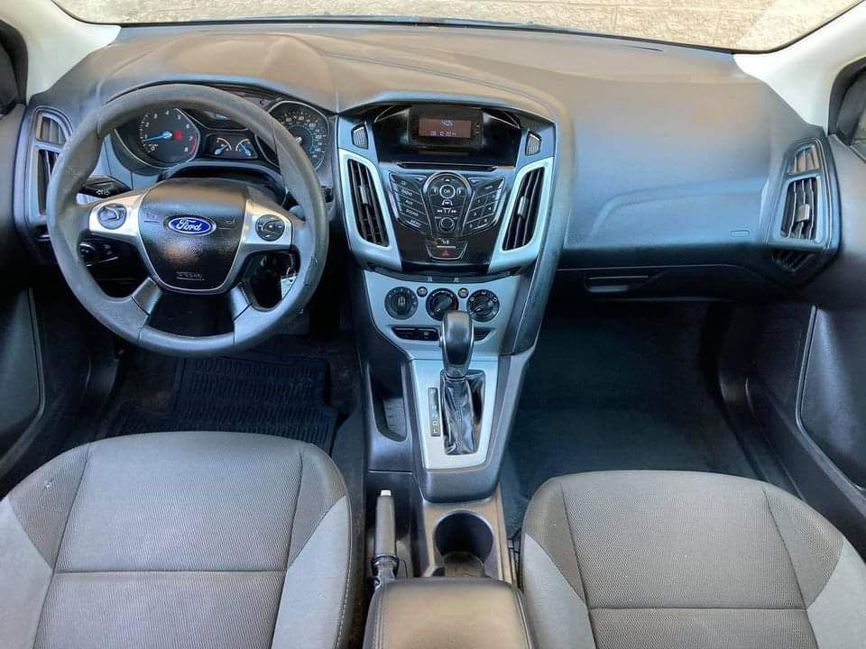 Thumbnail: 2012 Ford Focus SE