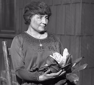 Helen_Keller_circa_1920_-_restored.png