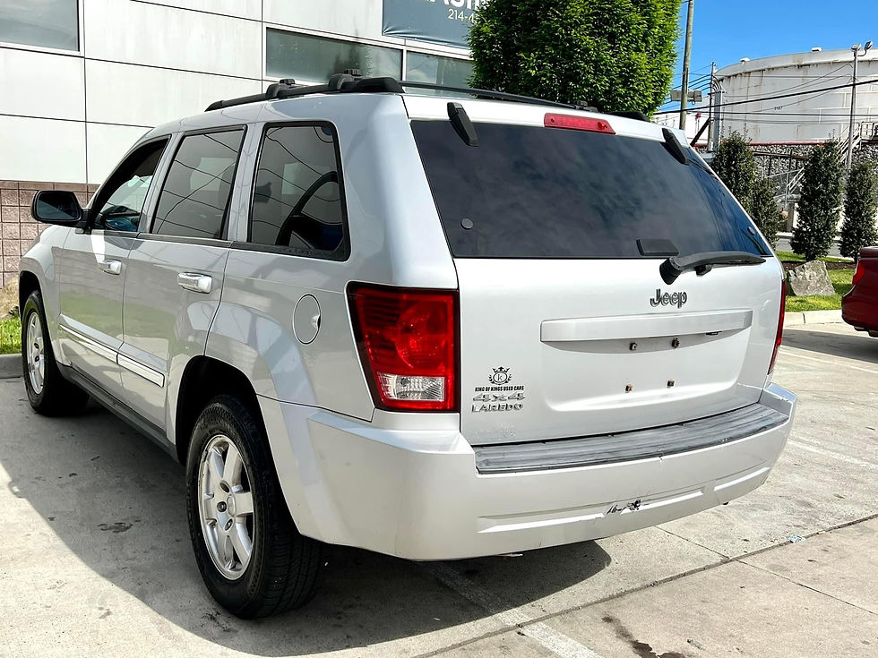 Thumbnail: 2010 Jeep Grand Cherokee Laredo 