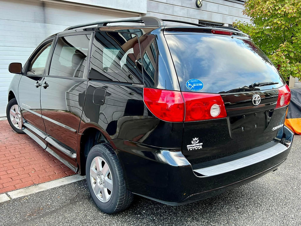 Thumbnail: 2008 Toyota Sienna LE Braun Rampvan