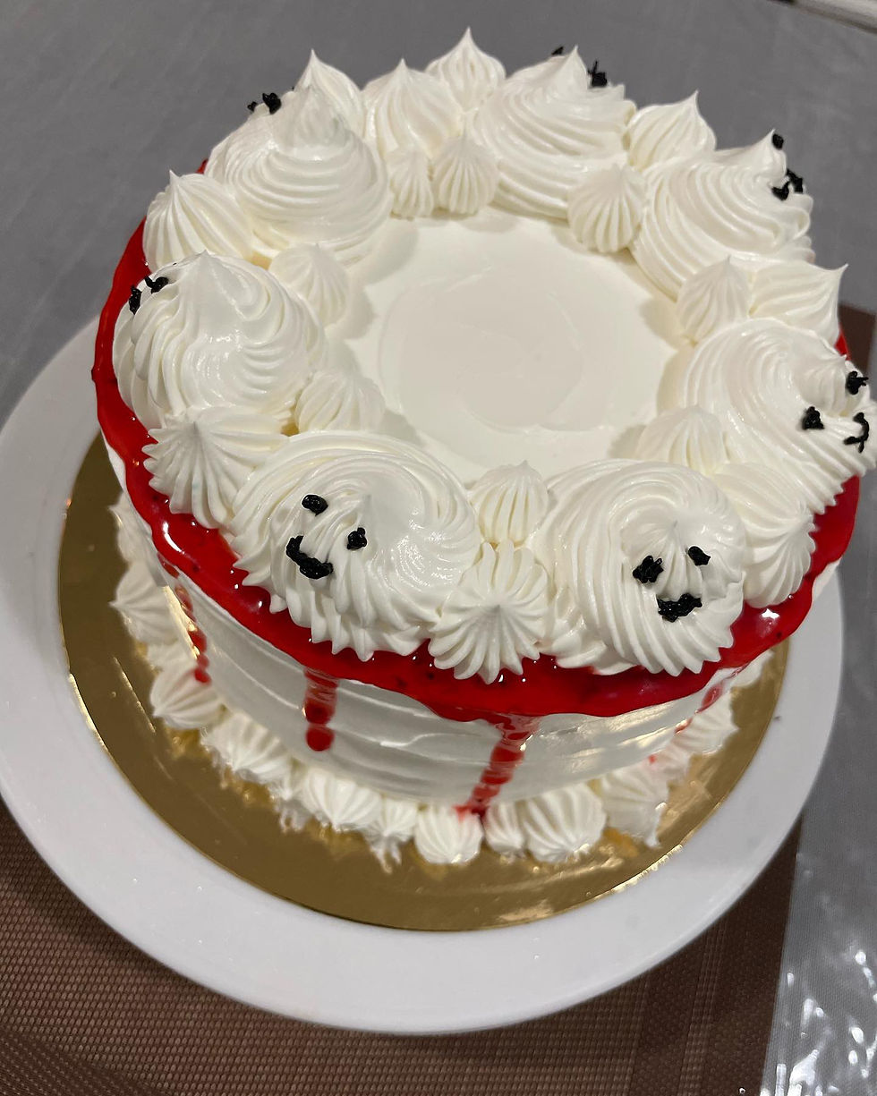 Thumbnail: Vanilla Strawberry 🍓 cake 