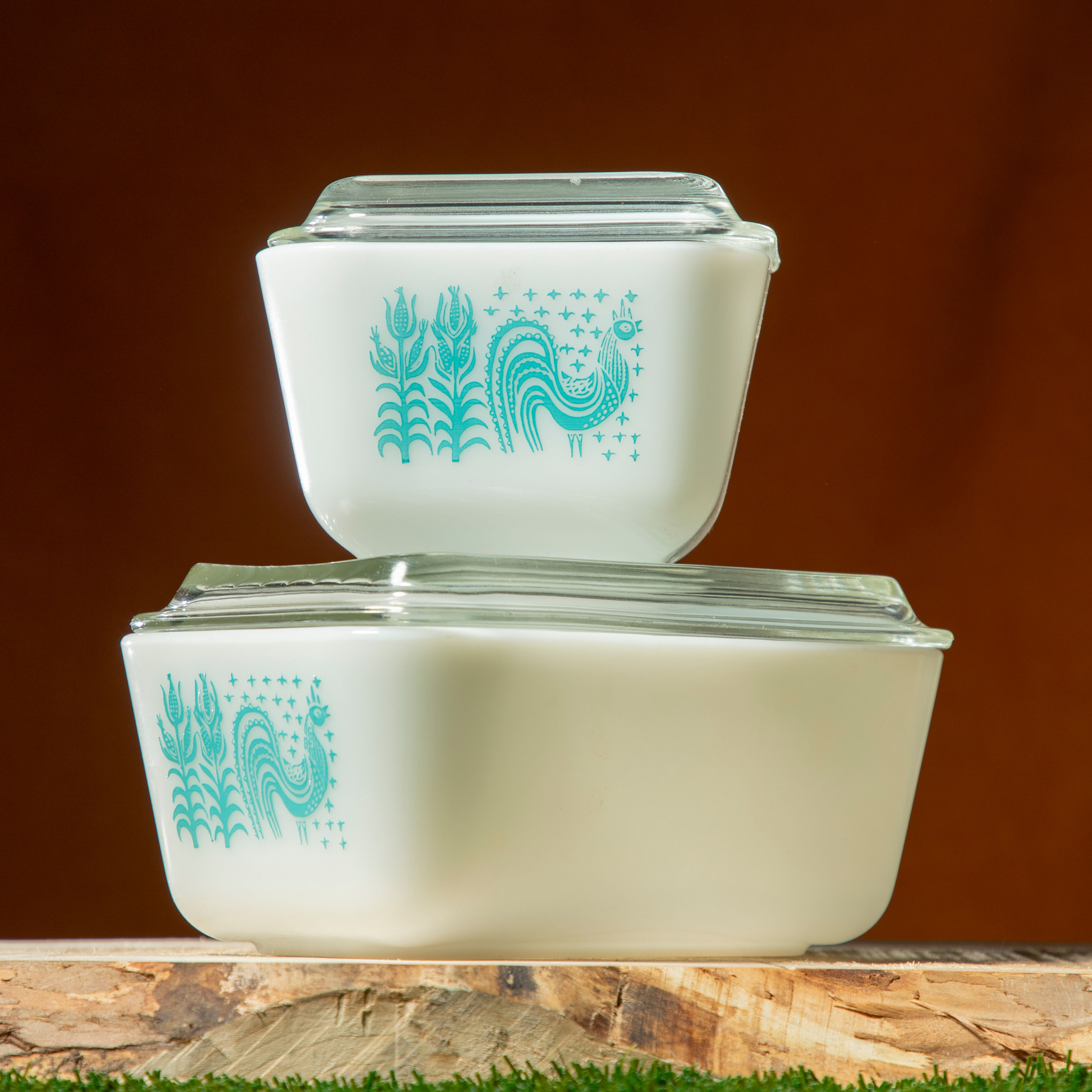 stacked pair 60s pyrex amish butterprint dishes