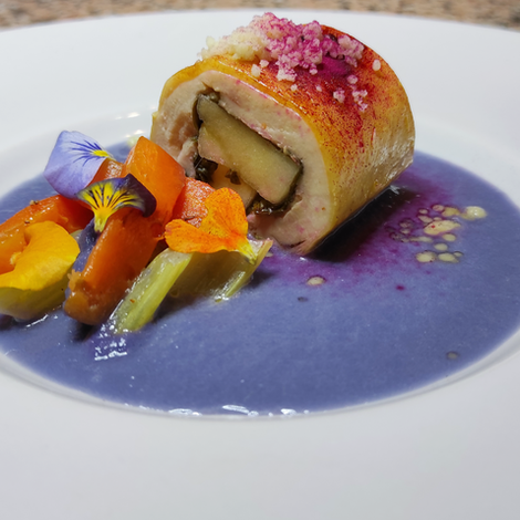 Rollè di pollo a bassa temperatura - Mela - Cavolo viola - Verdurine