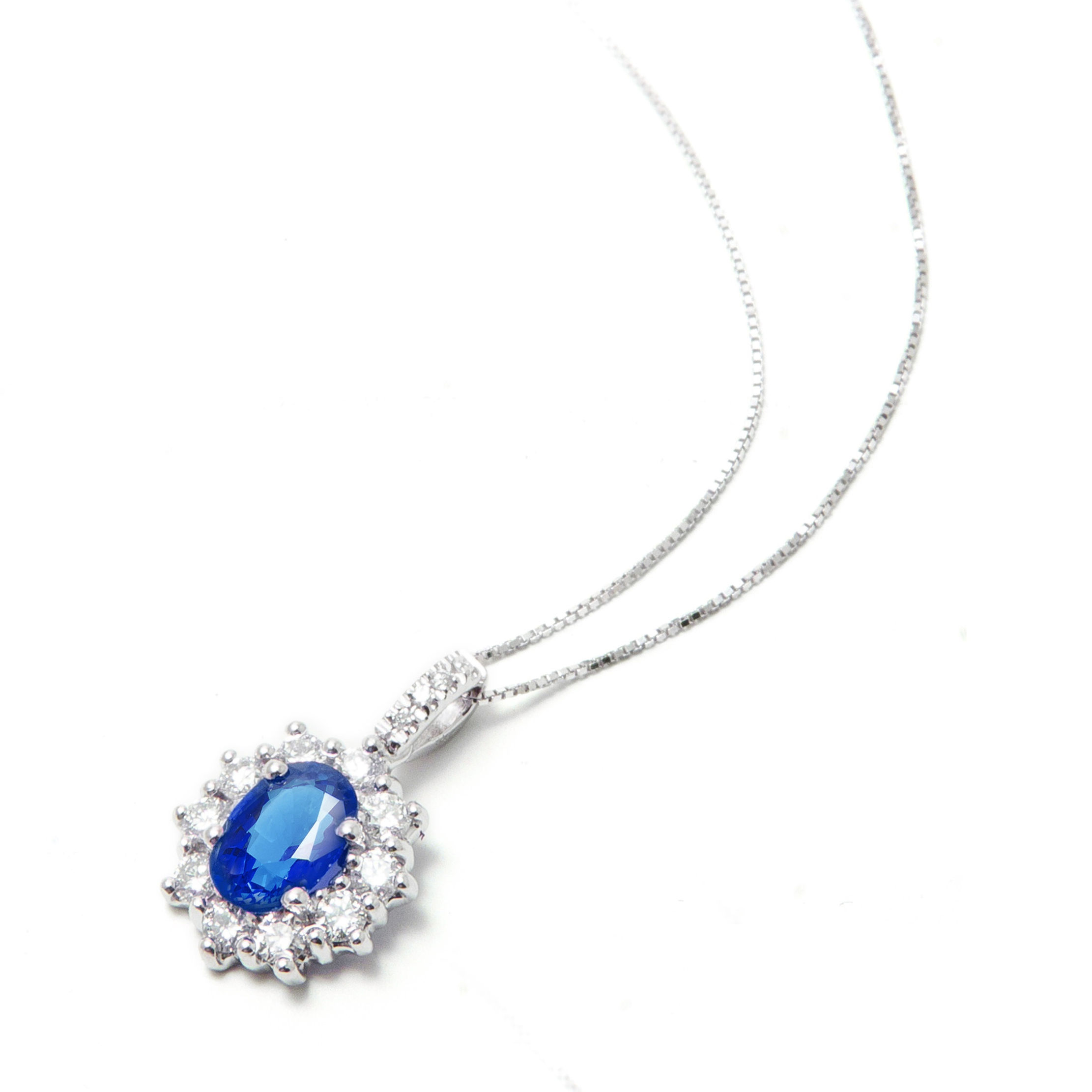 Collana con zaffiro e diamanti