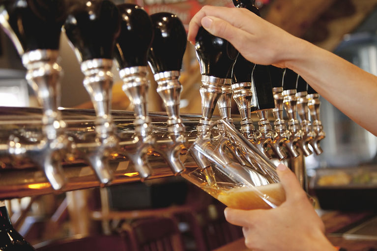 ビールタップの注ぎ