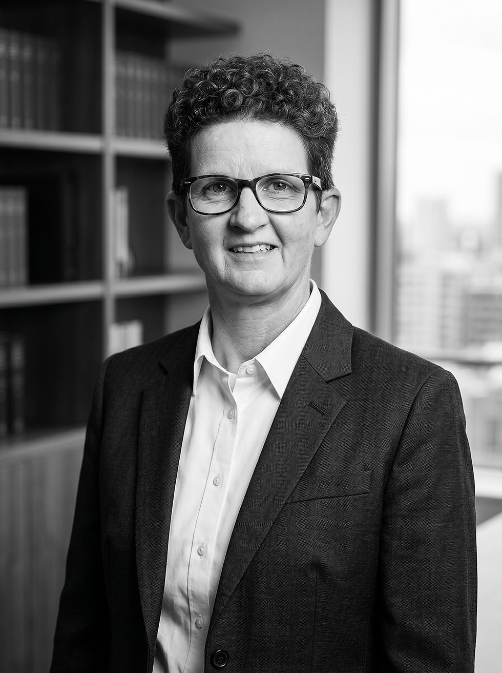 26019_Judy_Firefly_Create a professional corporate black-and-white portrait photo 74919.jp
