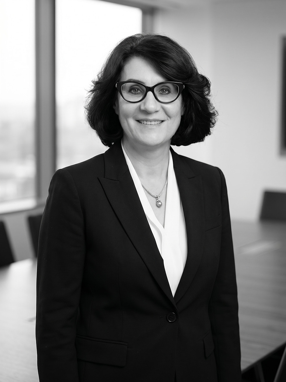 26019_Ella_Firefly_Create a professional corporate black-and-white portrait photo wearing