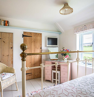 Cuckoo Bush Cottage-4597-EditWeb.jpg