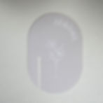 Marque verre sur tranche format ovale mariage personnalisé collection florale écru avec prénom sur bord de verre