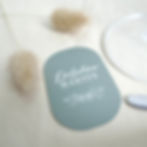 Marque-place mariage personnalisé Collection Florale couleur vert sauge avec prénoms et motifs floraux délicats