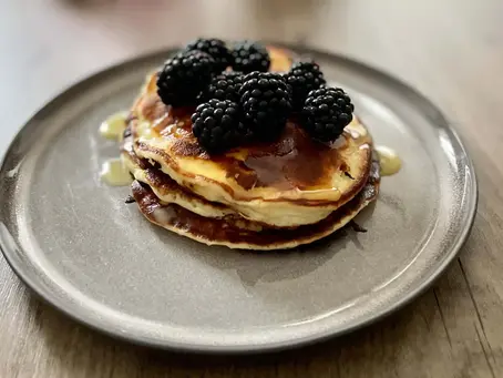 Protein-Pancakes mit Beeren-Topping
